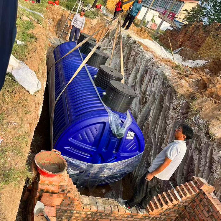 廣西南寧某水務(wù)公司定制地埋式污水凈化罐